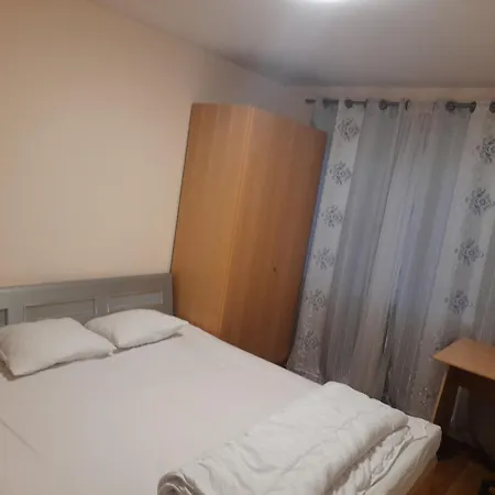 In Einfamilienhaus, Gartenmitbenutzung *